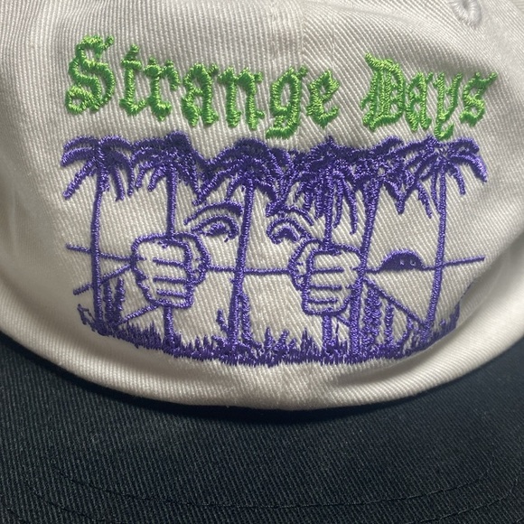 OBEY NEW White and Black Cap with Purple Embroidery - Picture 2 of 7